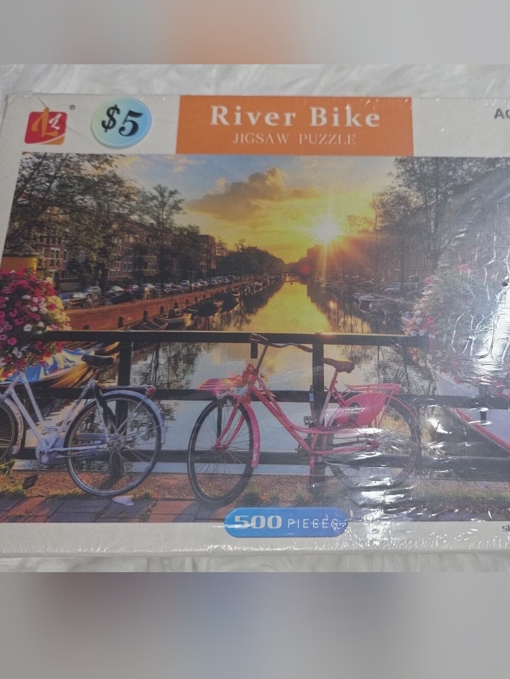 River Bike 500-Piece Jigsaw Puzzle - Pink & Purple Bikes